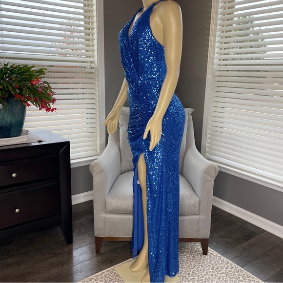 BCBGMAXAZRIA Evening Gown Halter Sz Med NWT - Picture 6 of 15